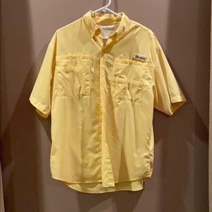 Men’s Columbia shirt